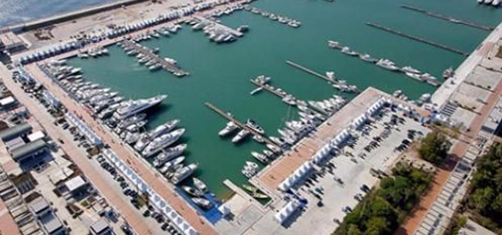 Προχωρά η χωροθέτηση του λιμένα Αγίου Κοσμά Προχωρά η χωροθέτηση του λιμένα Αγίου Κοσμά